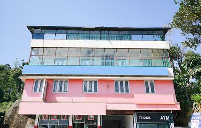 OYO 15548 Mackal Residency