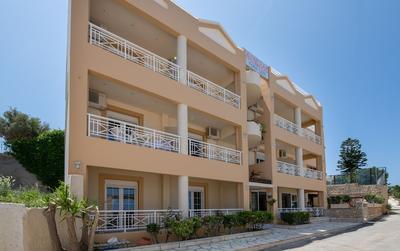 Sunrise Studios & Apartments