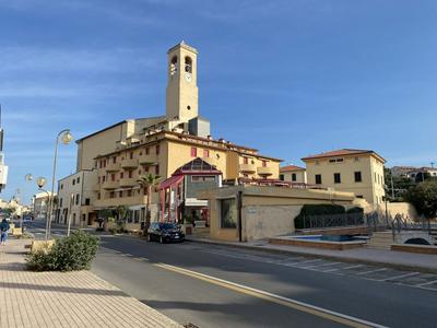 Apartment in Central Area With Terrace-rif Campanile