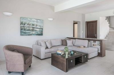 Villa Latos
