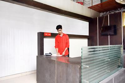 OYO 37129 Hotel Piccadily