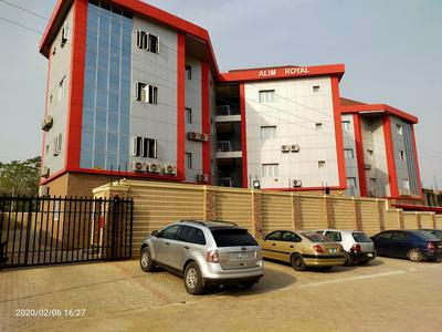 Alim Royal Hotel & Suites