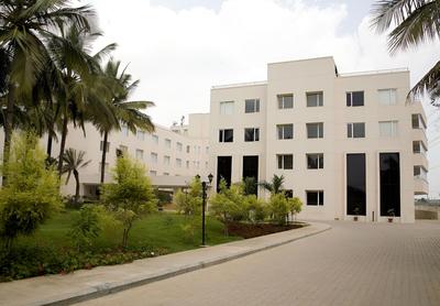 Featherlite Evoma Hotel