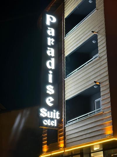 Paradise Suit Otel