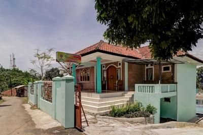 OYO 3879 Villa Sari Intan