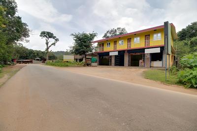SPOT ON 46700 Samrat Residency Agumbe