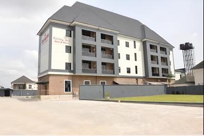 SpringHill Hotel & Suites