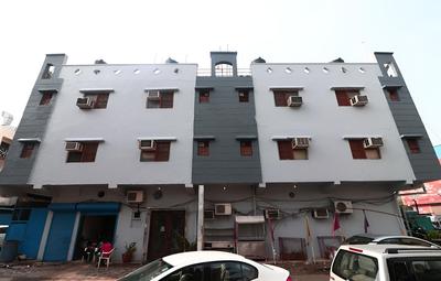 OYO 14931 Hotel Step In