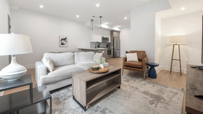 Landing Washington DC near Washington Navy Yard