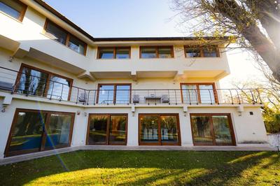 Astonishing Villa With Pool and Garden