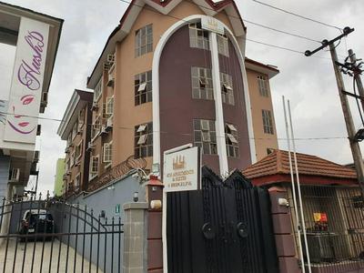 4th Apartment and Suites