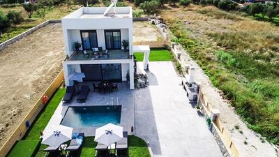 Sun White Villa