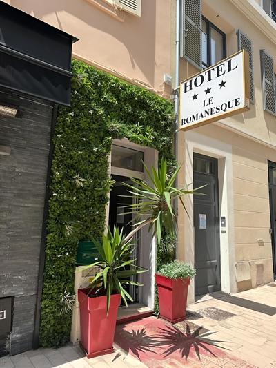 Hôtel le Romanesque