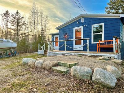 Peaceful Lily Pad Cottage in Hubbards