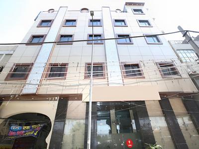 OYO 14157 RS Hotel & Restaurant