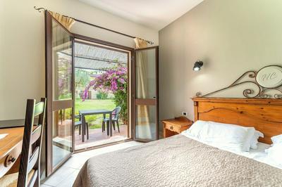 Hotel Ribot with pool in Arborea