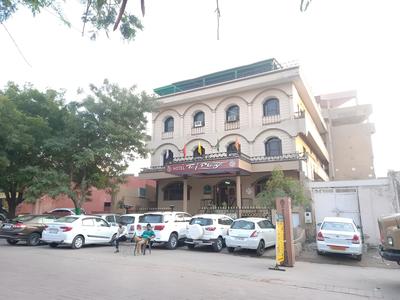 Goroomgo Taj View Agra