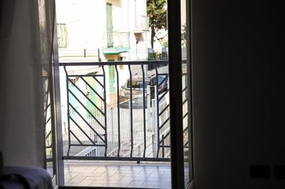 Metro Solfatara Apartment by Wonderful Italy