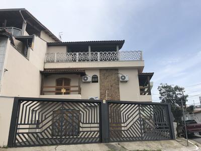 Brazil & France Hostel and House Inn