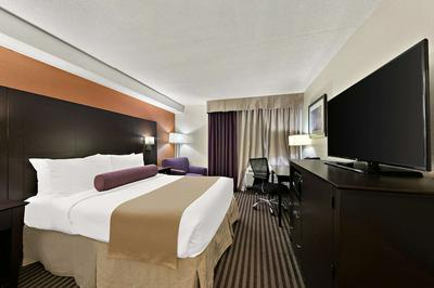 Best Western Plus Toronto North York Hotel & Suites