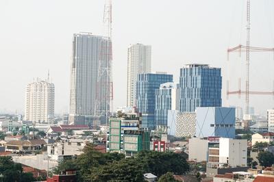 Comfort Living 2Br At Belmont Residence Puri Apartment