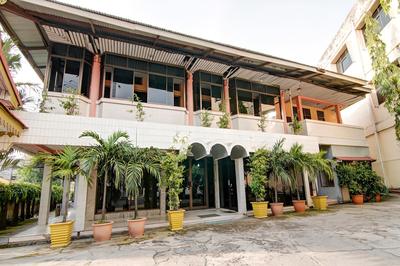 OYO 2690 Hotel Tampan