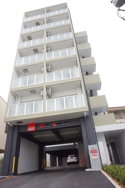 Mr.KINJO inn in front of Children Medical Care Center