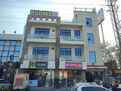Hotel Pushpa Palace