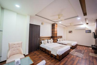 Hotel Sawamani and Restaurant