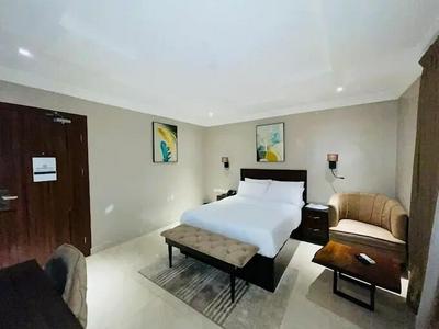 Tomats Hotel and Suites