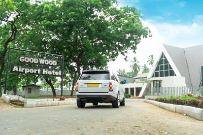 KYNROCK Airport Hotel