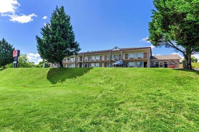 Brentwood Inn & Suites