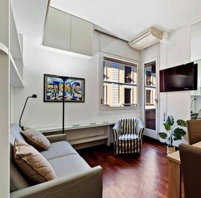 Modern Split Level Apartment