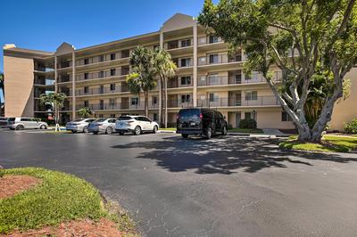 Jupiter Condo w/ Pool Access, Walk to Beach!