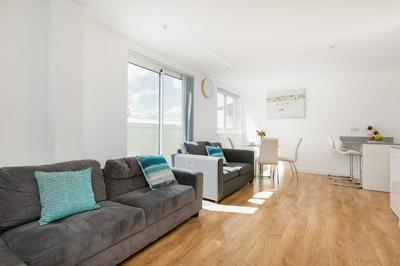 Skyvillion Tower Points - Tower Point Lovely apartment in Enfield London