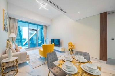 Modern Apt w Canal View Close to DT