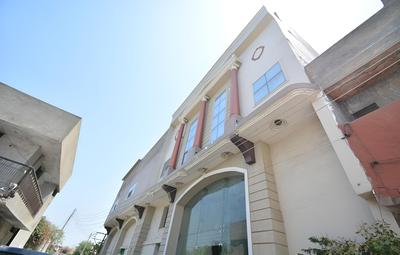OYO 40230 Hotel Royal Palace