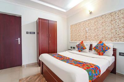 Fabhotel Rajathi Holiday Peak