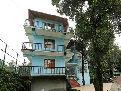 OYO 16895 Holiday Homes