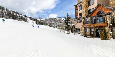 Highlands Slopeside #207 3 Bedroom Condo by RedAwning