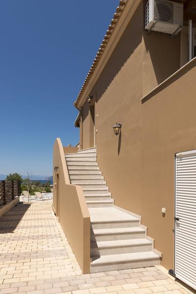 Porto Aqua Vista - Premium Seaside Villa w Pool