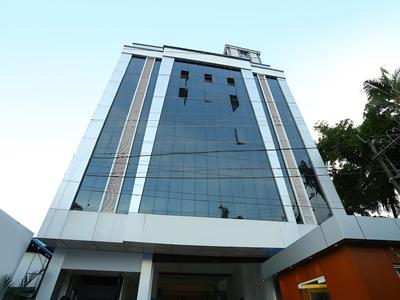 OYO 9620 Hotel Emza Residency