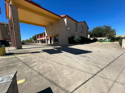 Executive Inn & Suites Near Lackland AFB