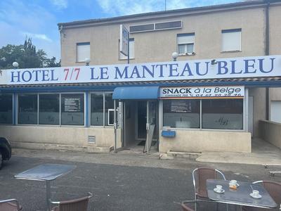 Le Manteau Bleu