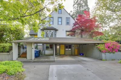 Centrally Located Eugene Apt < Half-mi to UO!