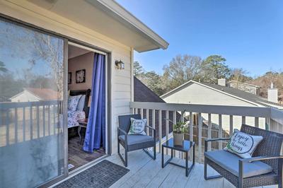 Fire Pit, Gazebo & Hot Tub: North Charleston Home!