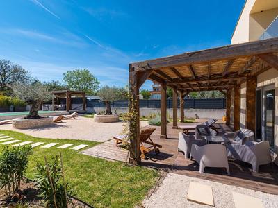 Nice Villa With Private Pool, Fenced Garden, Roofed Terrace, Near the Beach