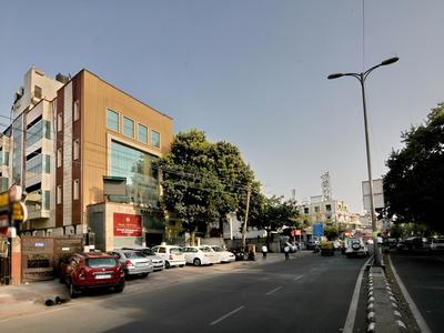 OYO 5270 Sam Hotel