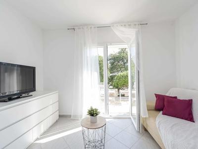 Maslenica Pool Villa With Charm