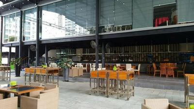 Scenic Valley Apartment